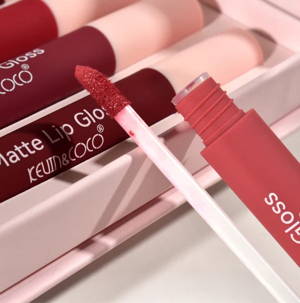 💄LABIAL LÍQUIDO CREMOSO MATE GLOSS - KIT DE 10 💄+  JUEGO DE 6 LÁPICES LABIALES DELINEADORES GRATIS! ⭐⭐⭐⭐⭐